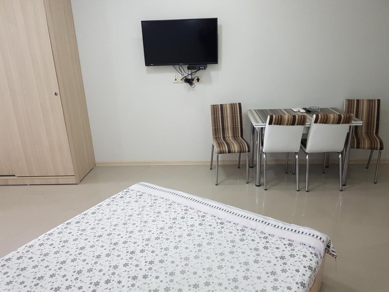 Sky-G Sea View Apartment Батуми Экстерьер фото